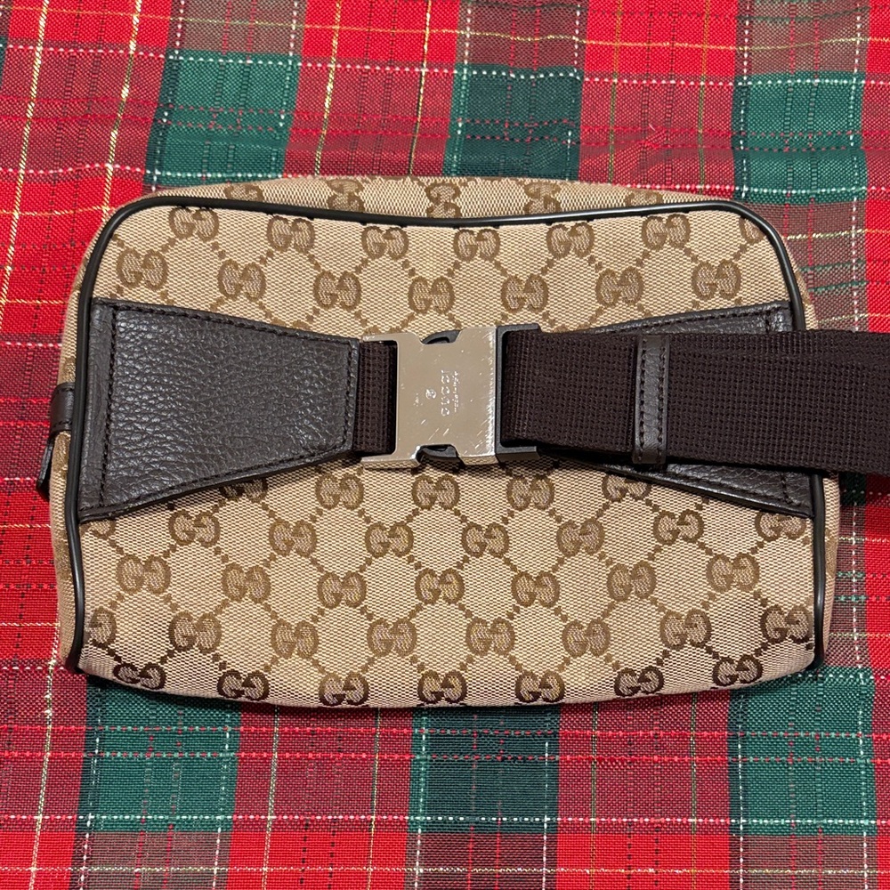 Gucci Beige and Brown Monogram Belt Bag - Picture 5 of 9